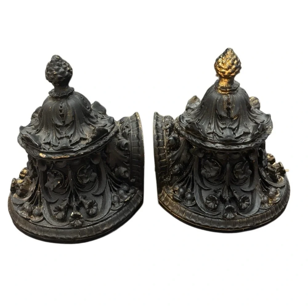The Unbranded Brand ornate pair